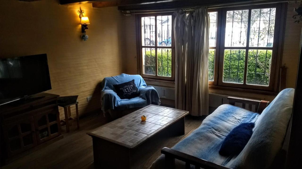 Universal Traveller's Hostel San Carlos de Bariloche Eksteriør billede